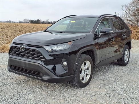 Used 2020 Toyota RAV4 XLE image 25