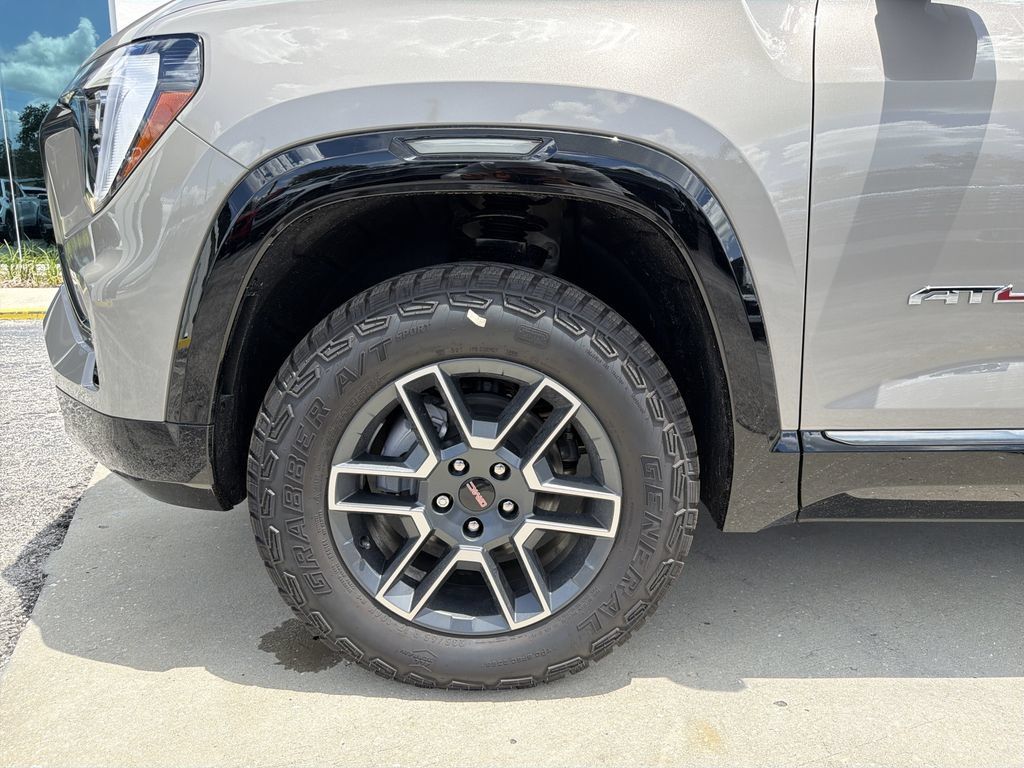 New 2027 GMC Terrain AT4 w/ Technology Package II AWD/4WD image 35
