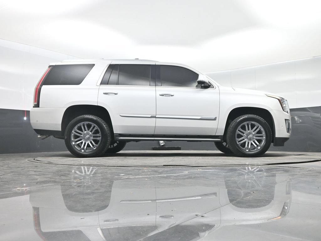 Used 2019 Cadillac Escalade 2WD image 31
