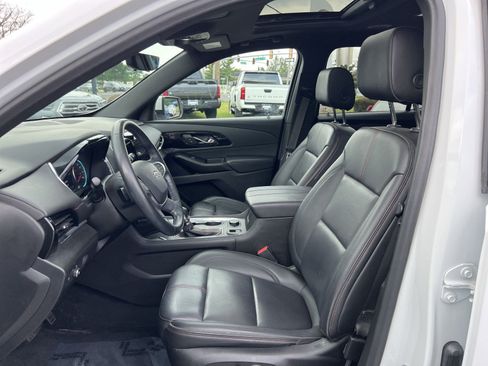 Used 2023 Chevrolet Traverse RS AWD/4WD image 13