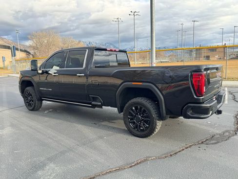 Used 2023 GMC Sierra 3500 Denali w/ Denali Black Diamond Edition image 10