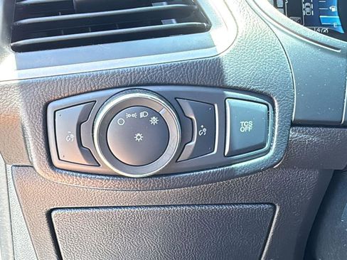 Used 2022 Ford Edge SEL AWD/4WD image 9