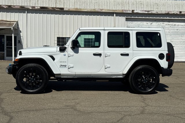 Used 2024 Jeep Wrangler Unlimited Sahara AWD/4WD image 7