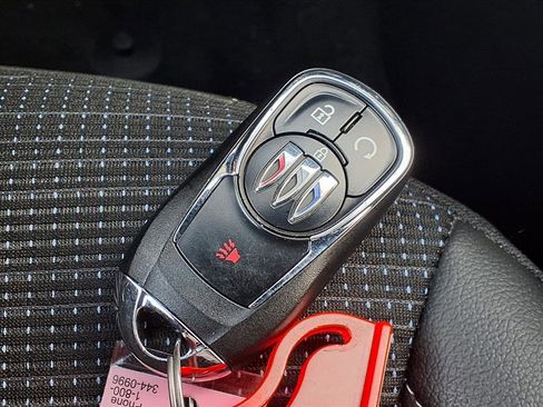 Used 2024 Buick Envista Preferred w/ Convenience I Package image 15