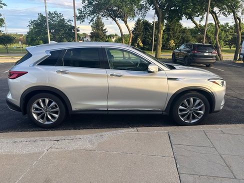 Used 2019 INFINITI QX50 Luxe w/ Navigation Package FWD image 7