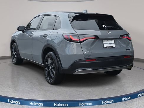 Used 2023 Honda HR-V Sport image 8