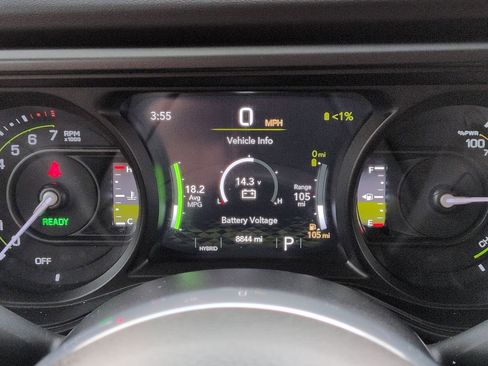 Used 2025 Jeep Wrangler Sahara w/ Safety Group image 14