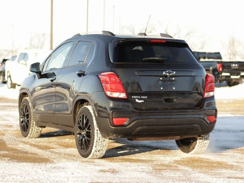 Used 2022 Chevrolet Trax LT w/ Midnight Edition image 5