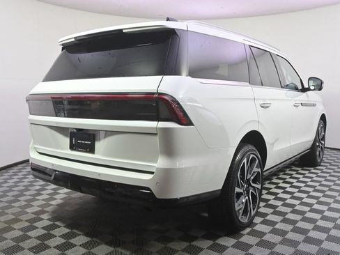 Used 2026 Lincoln Navigator Black Label AWD/4WD image 6