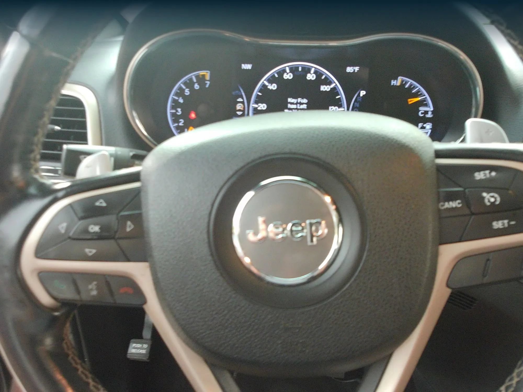 Used 2017 Jeep Grand Cherokee Limited RWD image 18
