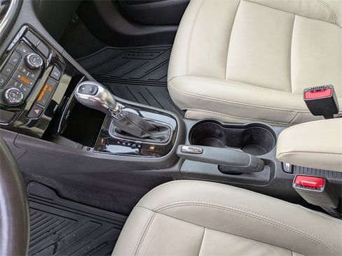 Used 2020 Buick Encore Essence w/ Experience Buick Package image 13