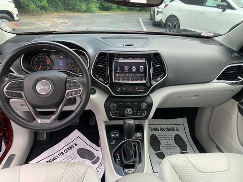 Used 2021 Jeep Cherokee Limited w/ Elite Package AWD/4WD image 23