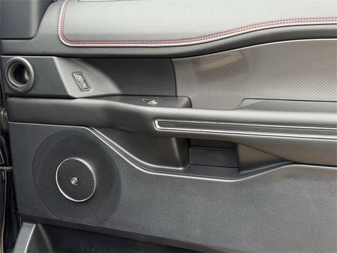 Used 2021 Ford Expedition Limited image 30