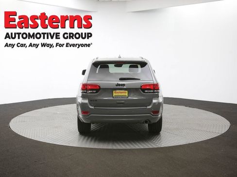 Used 2020 Jeep Grand Cherokee Altitude image 37
