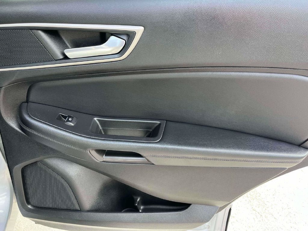 Used 2024 Ford Edge SEL AWD/4WD image 18