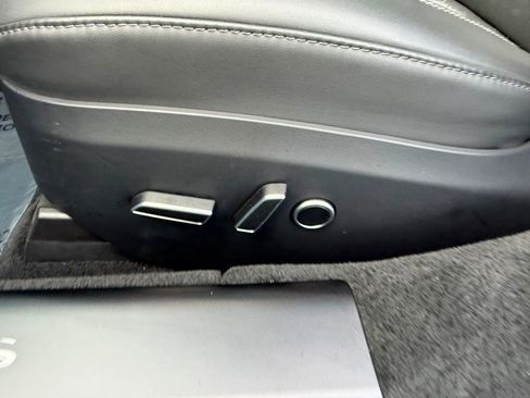 Used 2023 Tesla Model S Plaid image 12