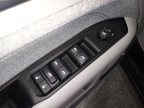 Used 2022 Jeep Compass Latitude image 19