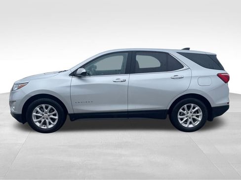 Used 2020 Chevrolet Equinox LT w/ Driver Convenience Package image 4
