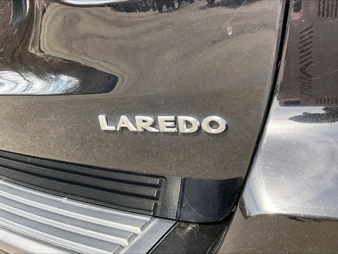 Used 2020 Jeep Grand Cherokee Laredo image 28