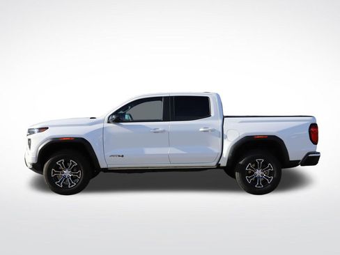 Used 2024 GMC Canyon AT4 w/ Canyon Safety Plus Package AWD/4WD image 2