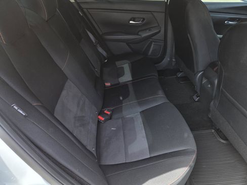 Used 2025 Nissan Sentra SR FWD image 29