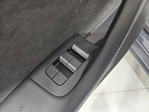 Used 2023 Tesla Model Y Long Range image 11