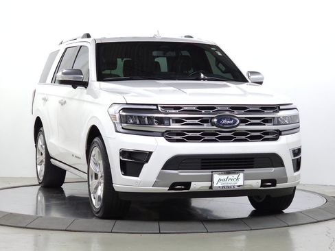 Used 2024 Ford Expedition Platinum AWD/4WD image 1