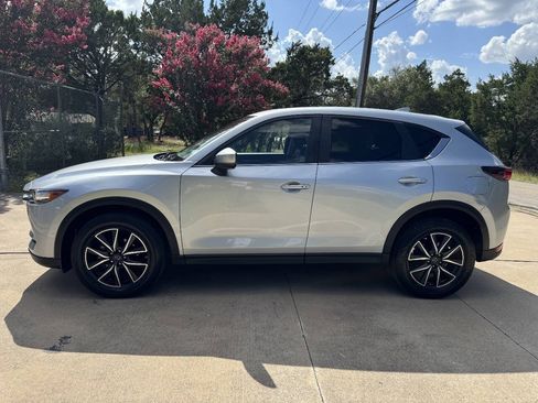 Used 2018 MAZDA CX-5 Touring w/ Preferred Equipment Package FWD image 5