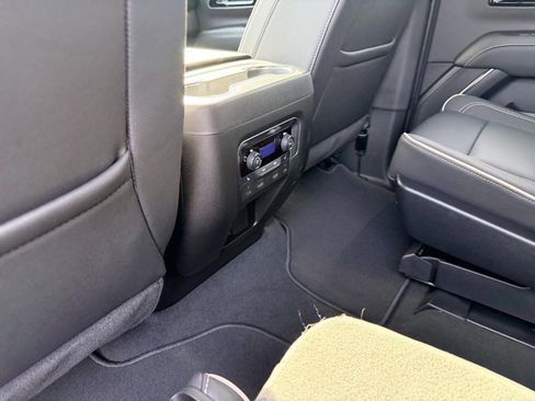 New 2026 Chevrolet Suburban Premier image 35