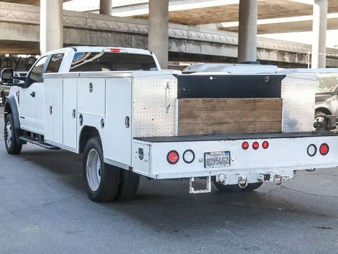 Used 2017 Ford F550 2WD Crew Cab Super Duty image 6