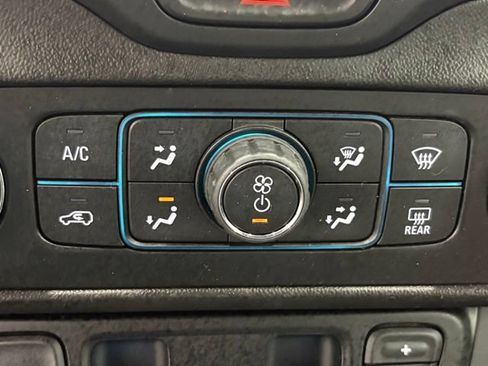 Used 2021 GMC Terrain SLT w/ Infotainment Package II FWD image 30