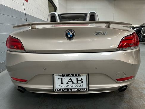 Used 2009 BMW Z4 sDrive35i image 4