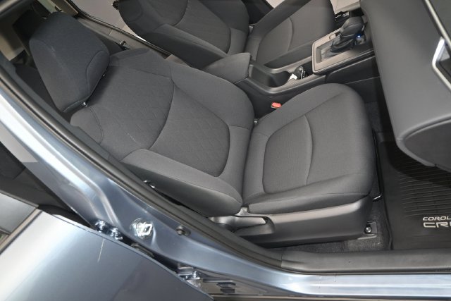 Used 2026 Toyota Corolla Cross LE w/ Moonroof Package FWD image 15
