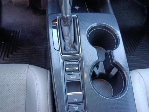 Used 2024 Honda Civic Touring image 25