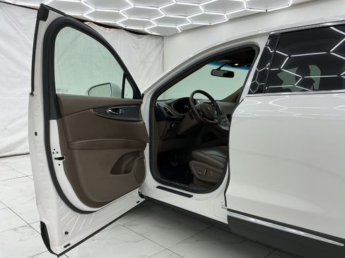 Used 2016 Lincoln MKX Reserve w/ Cargo Utility Package AWD/4WD image 18