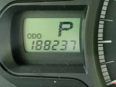 Used 2012 Toyota Sienna LE image 21