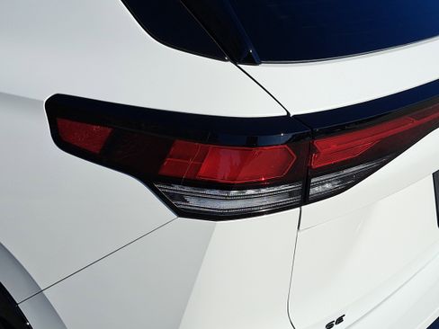 New 2026 Volkswagen Tiguan SE R-Line AWD/4WD image 33