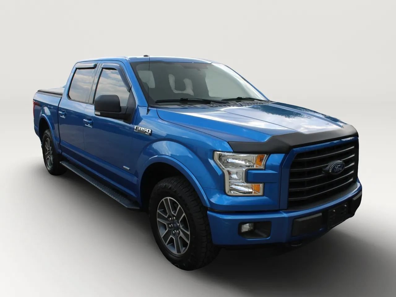 Used 2015 Ford F150 XLT w/ Equipment Group 302A Luxury AWD/4WD image 13