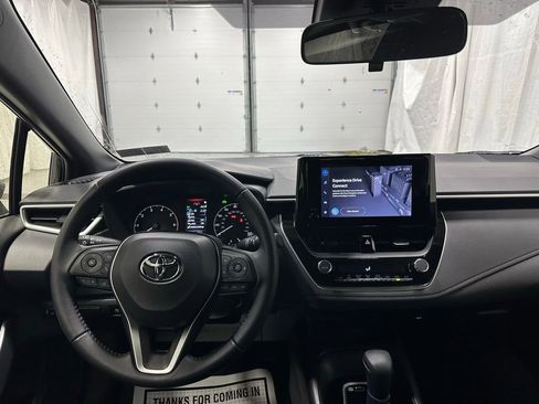 Used 2025 Toyota Corolla SE image 16