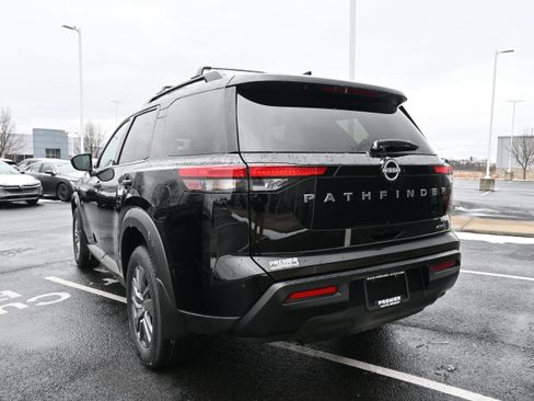 New 2026 Nissan Pathfinder SV image 6