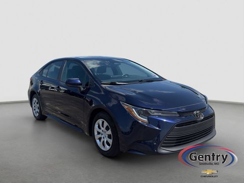 Used 2024 Toyota Corolla LE FWD image 8