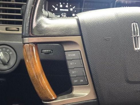 Used 2012 Lincoln Navigator 4WD image 30