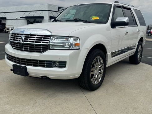 Used 2013 Lincoln Navigator 4WD w/ HD Trailer Tow Pkg image 3