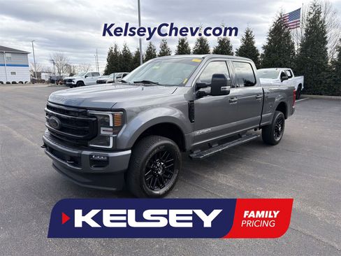 Used 2022 Ford F350 Lariat w/ Black Appearance Package image 1