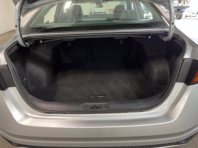 Used 2024 Nissan Altima 2.5 SV FWD image 17