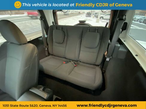 Used 2021 Jeep Wrangler Sport S image 11