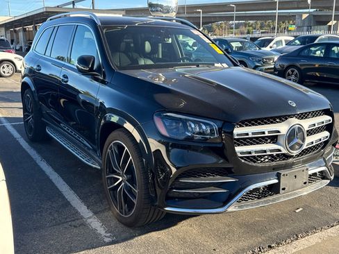 Used 2023 Mercedes-Benz GLS 450 4MATIC w/ AMG Line Exterior image 10
