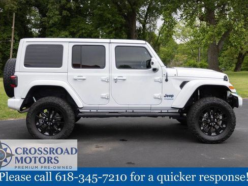 Used 2021 Jeep Wrangler Unlimited Sahara AWD/4WD image 8