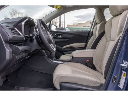 Used 2025 Subaru Ascent Premium w/ Premium Package image 17