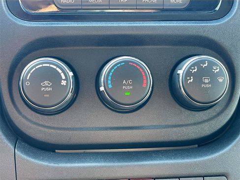 Used 2021 RAM ProMaster 2500 FWD image 14